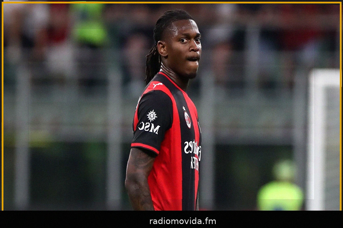 Milan, infortunio per Leão: salta il Manchester United, a rischio anche l'esordio in Serie A