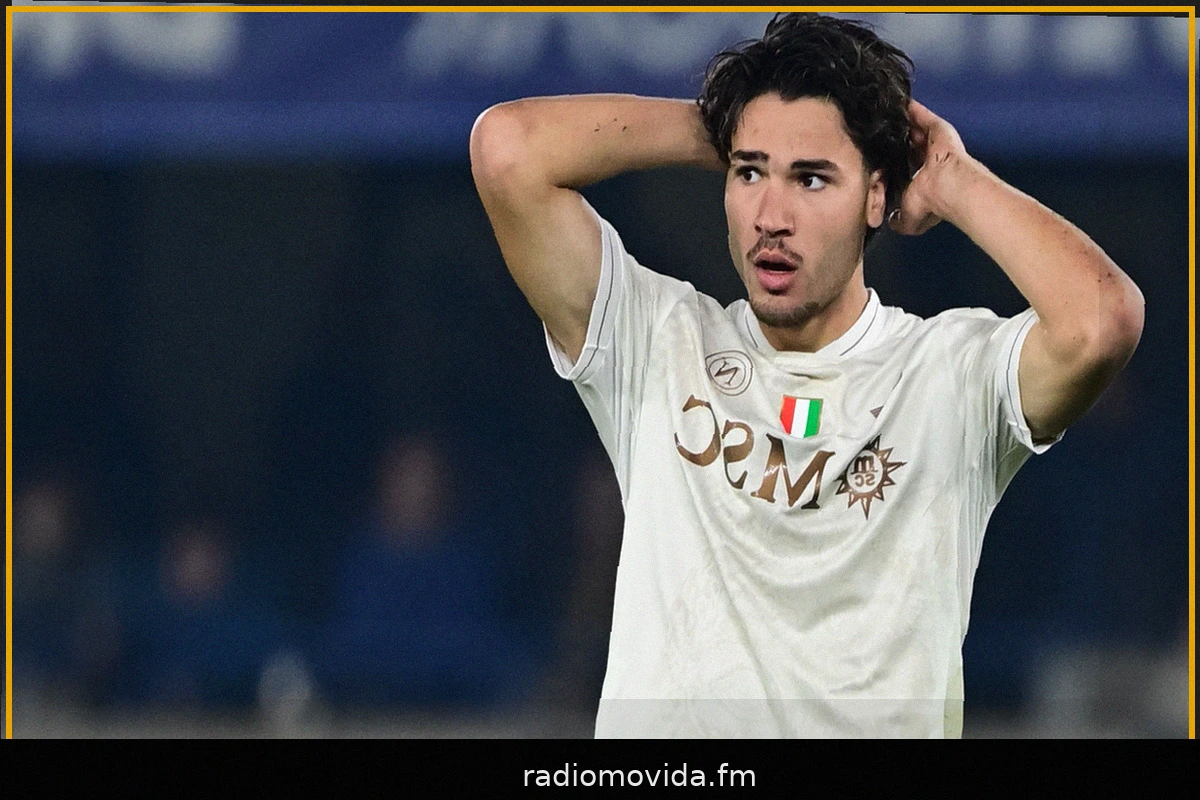Napoli travolge Aris Salonicco 6-2: Lucca e De Bruyne firmano doppiette, preoccupa Vergara